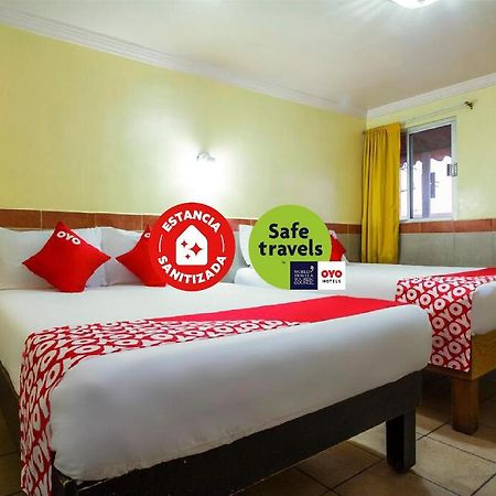 Oyo Hotel San Gilberto 埃莫西约 外观 照片