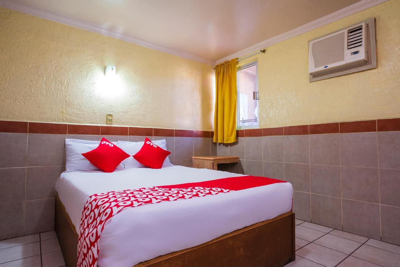 Oyo Hotel San Gilberto 埃莫西约 外观 照片