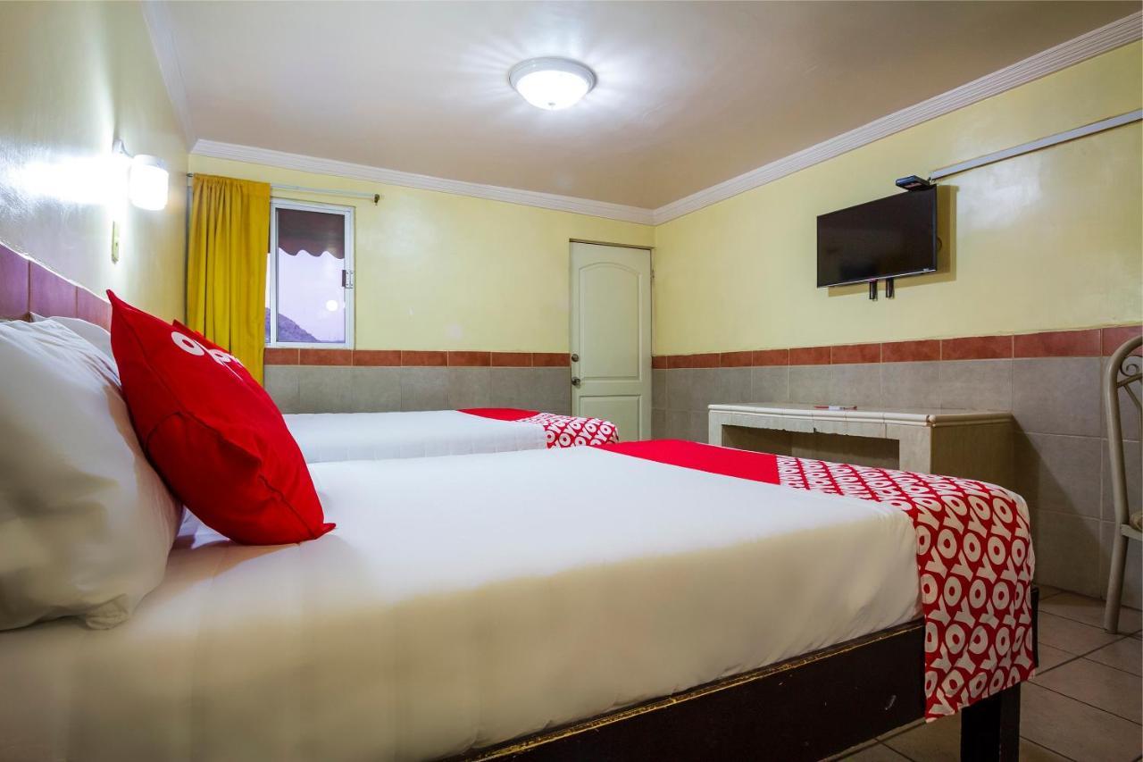 Oyo Hotel San Gilberto 埃莫西约 外观 照片