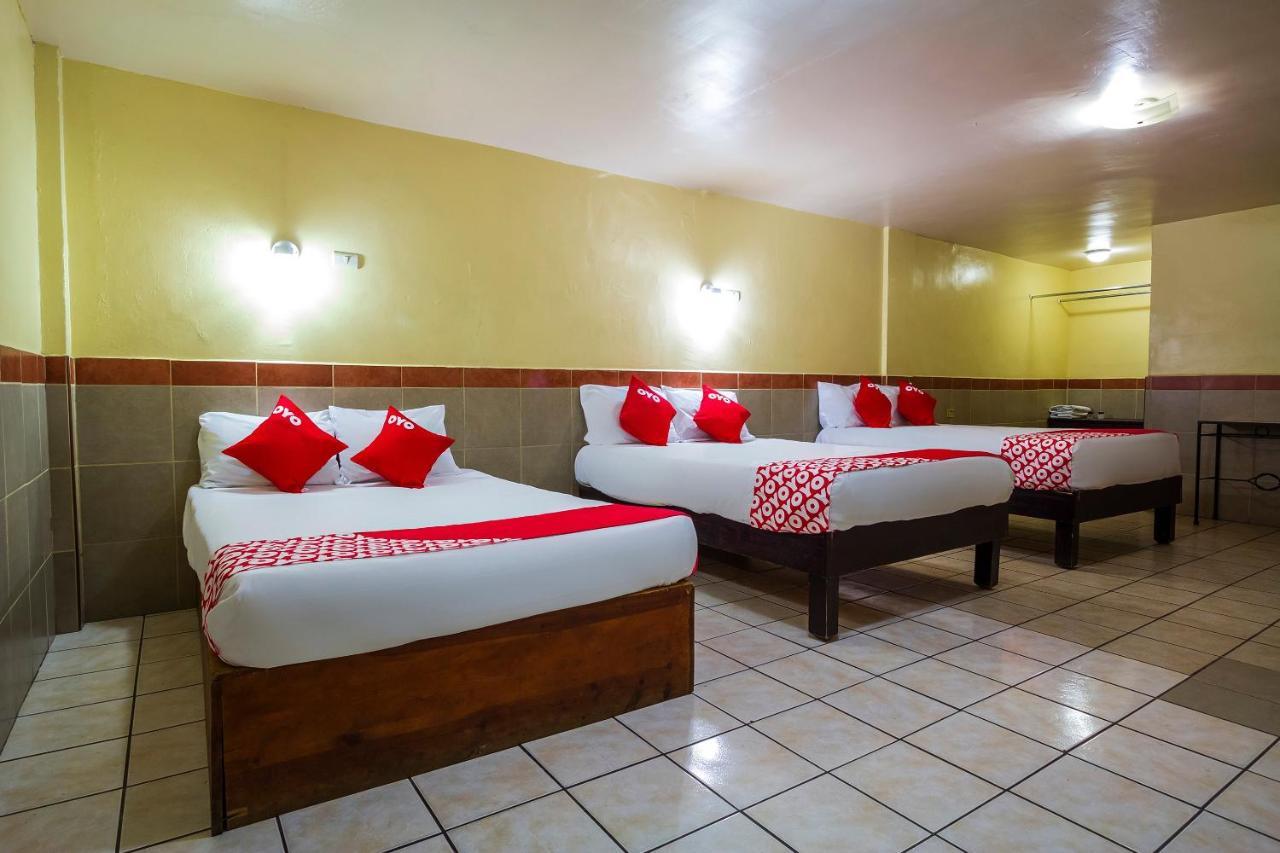 Oyo Hotel San Gilberto 埃莫西约 外观 照片