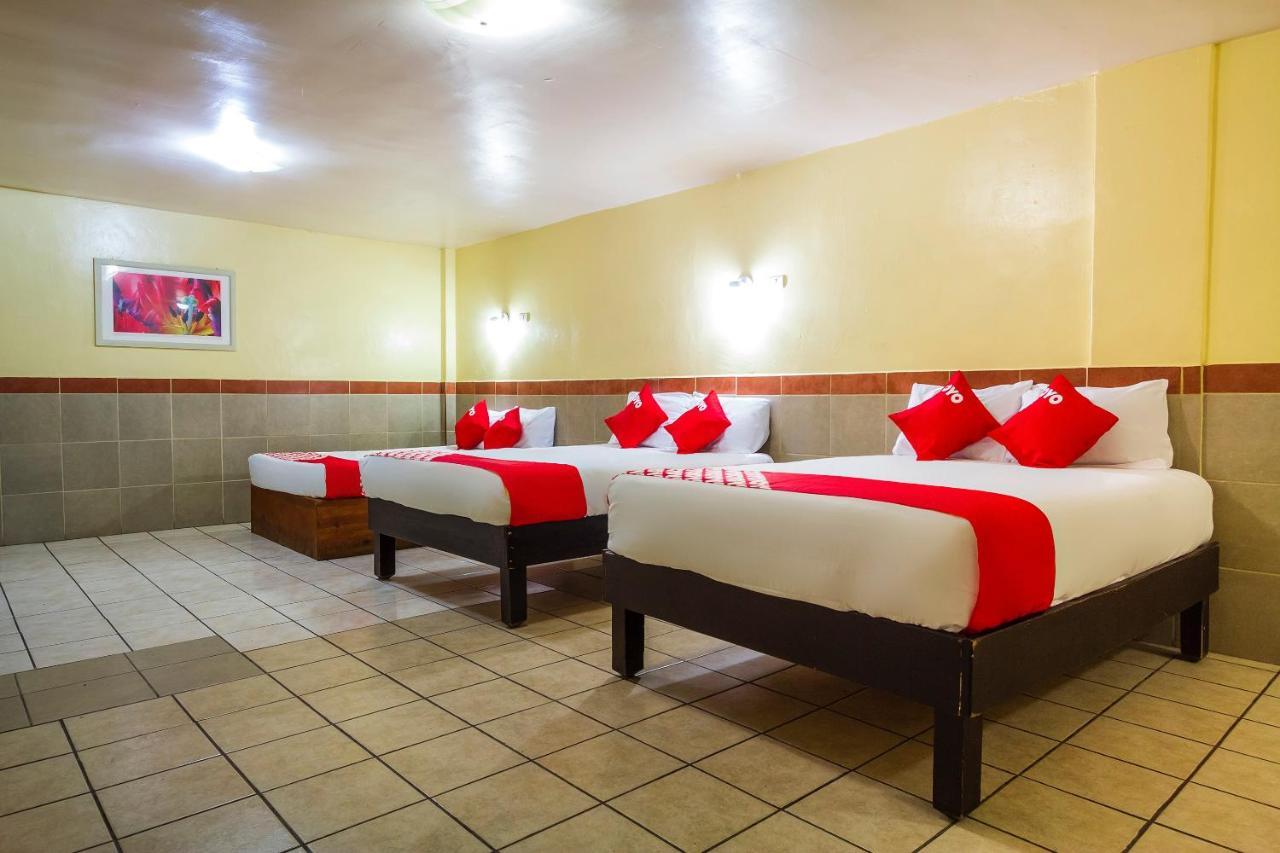 Oyo Hotel San Gilberto 埃莫西约 外观 照片